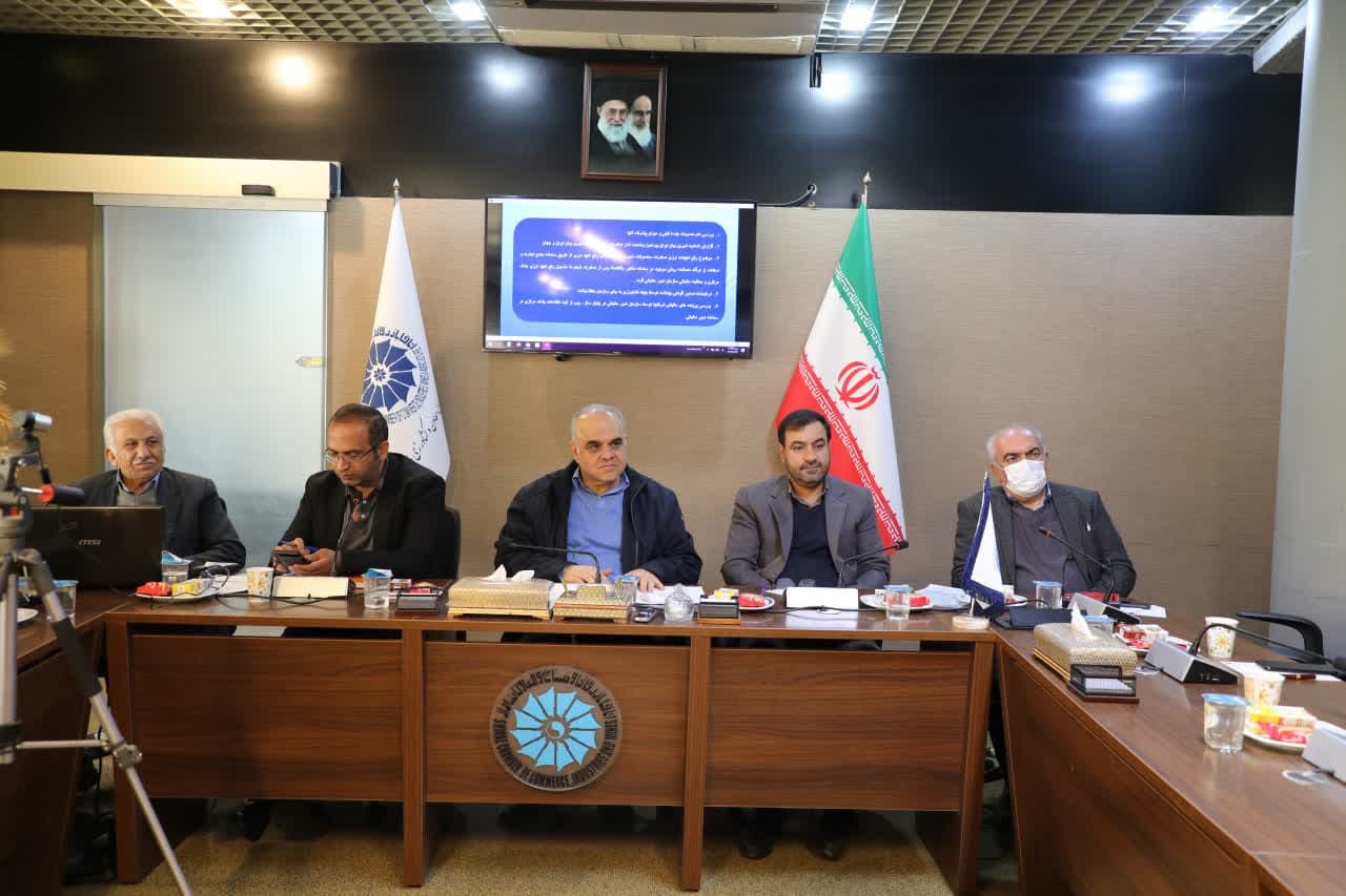 میز ملی شیرینبیان؛ فرصت از دست رفته برای توسعه صنعت گیاهان دارویی ایران