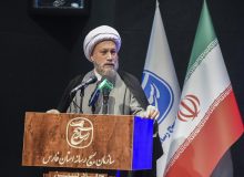 در نقد باید ادب و احترام را نگه داریم