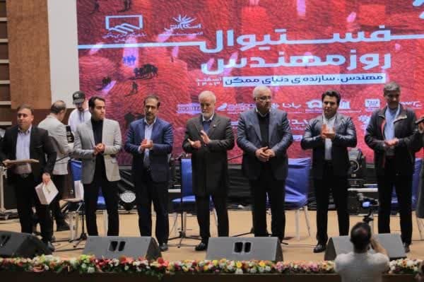 اصل اخلاق حرفه ای را نباید با هیچ چیزی عوض کرد