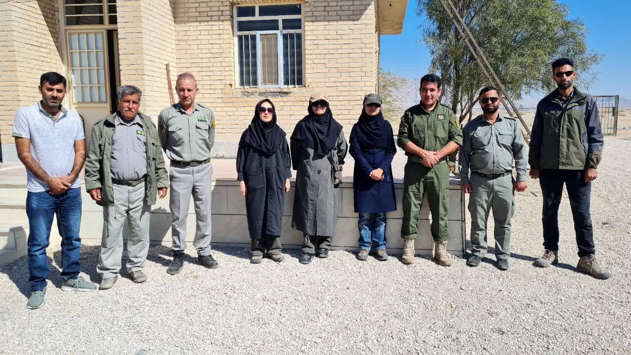 بازدید مدیرکل حفاظت محیط زیست فارس از مناطق جنوبی استان