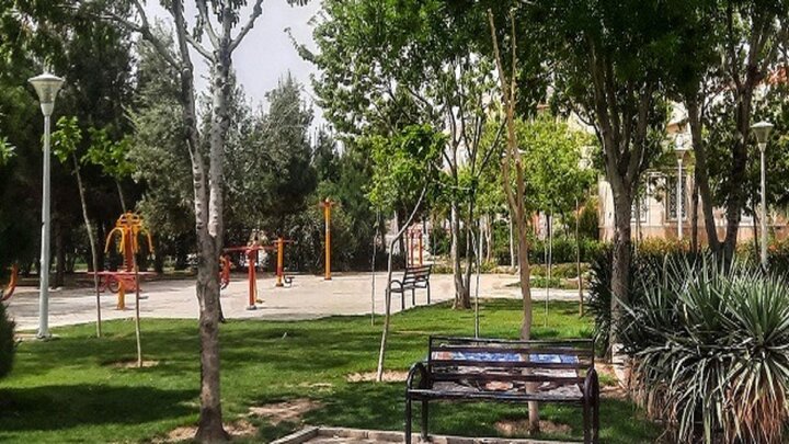 عملیات بهسازی و مرمت پارک‌های منطقه شش شیراز آغاز شد