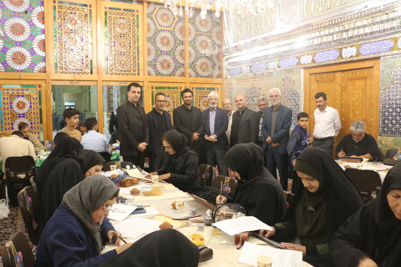 هنرمندان خوشنویس در سومین حرم قلم بر «مشق قدر» زدند/ احداث نگارخانه ۱۰۰ متری ویژه انجمن خوشنویسان