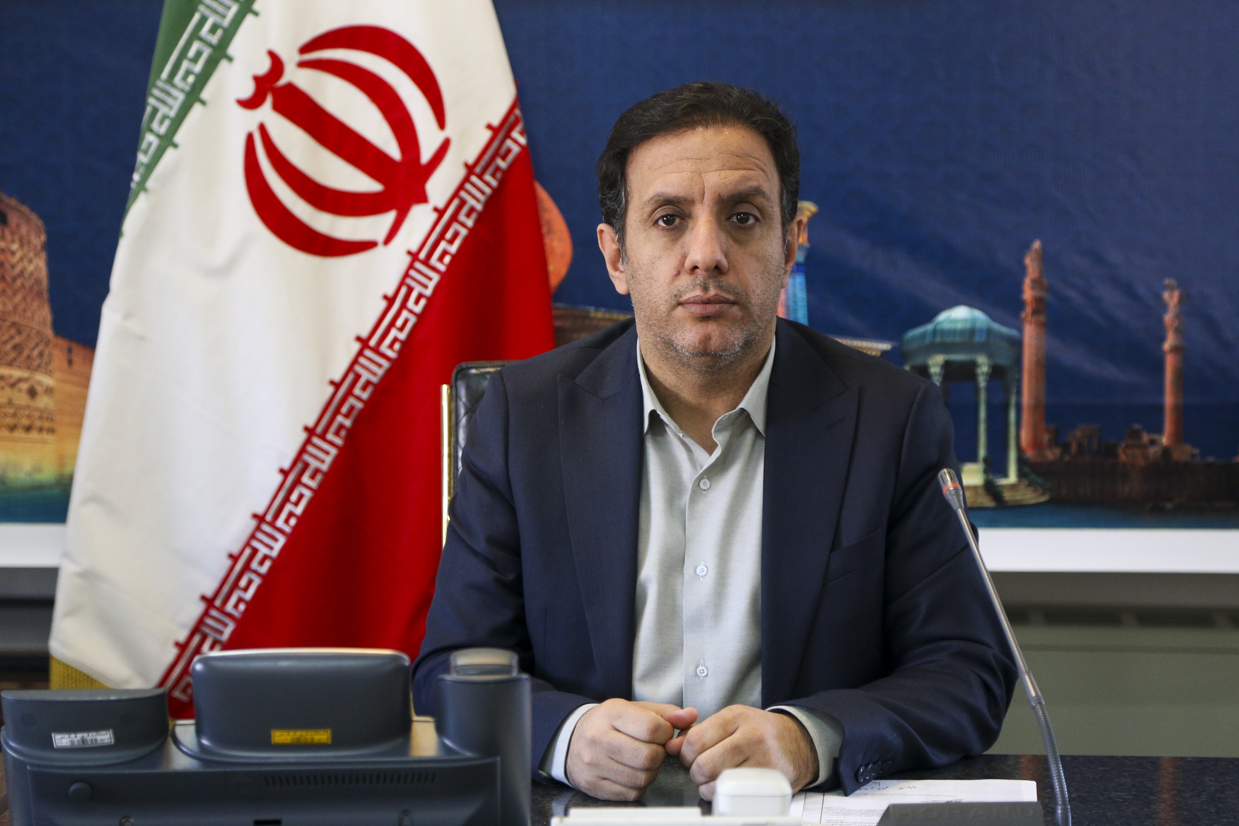 شعار استان فارس میراث داری و ثروت آفرینی است