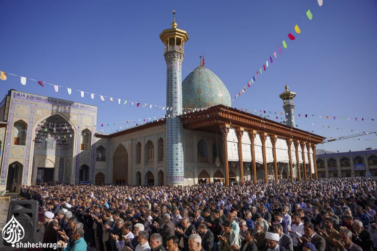 نماز عید سعید فطر در حرم مطهر حضرت احمدبن موسی الکاظم (ع) اقامه می شود
