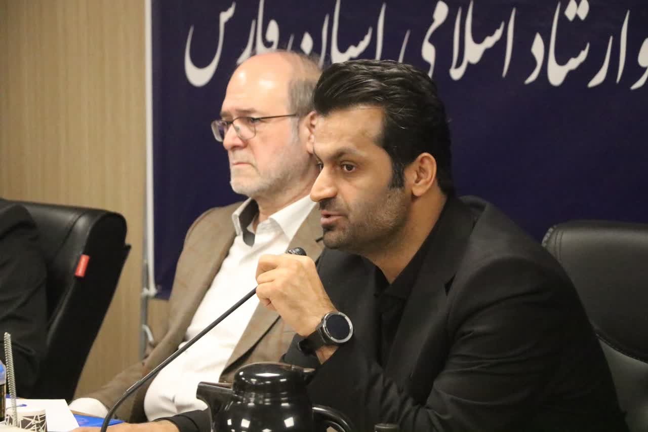 یک مدیر فرهنگی باید پذیرای انتقادات باشد