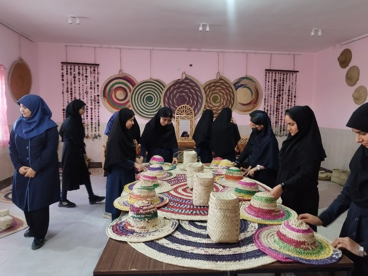 آموزش صنایع دستی به مدارس شیراز راه یافت