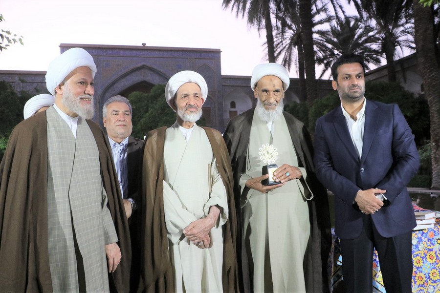 همزمان با مراسم یادروز ملاصدرا شیرازی؛ نشان‌ ملی مفاخر به آیت الله بهشتی اهداء شد