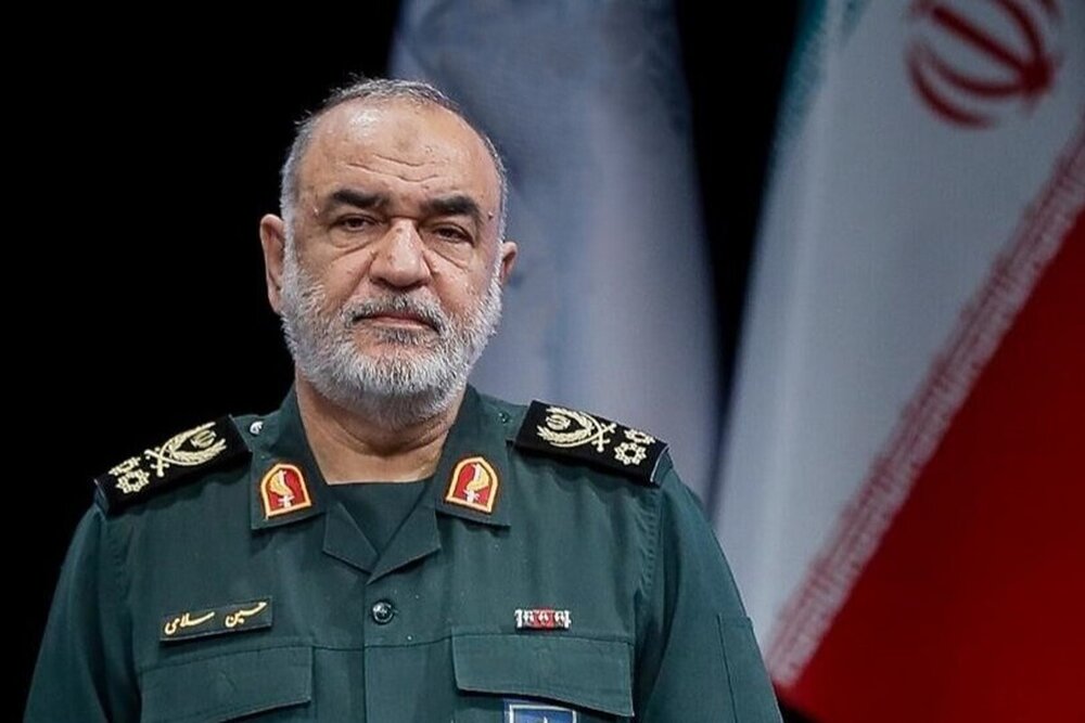 شهادت جمعی فرماندهان، دانشمندان و هموطنانمان سند مظلومیت و ایستادگی ملت ایران است