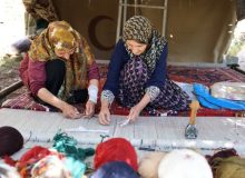 جشن ثبت دو شهر ملی شیشه‌گری سنتی و قالی برگزار می شود