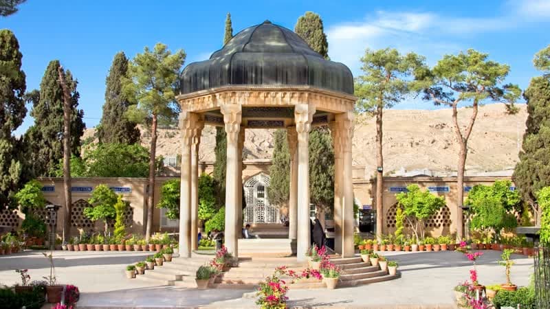 مسیر شکوفایی مجموعه‌های فرهنگی حافظیه و زندیه با رویکردی نو دنبال می‌شود