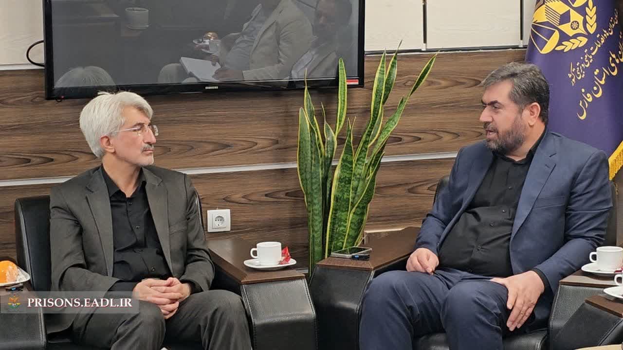 کاهش آسیب های اجتماعی حوزه زندانیان از طریق همکاری ادارات بهزیستی و زندان های فارس