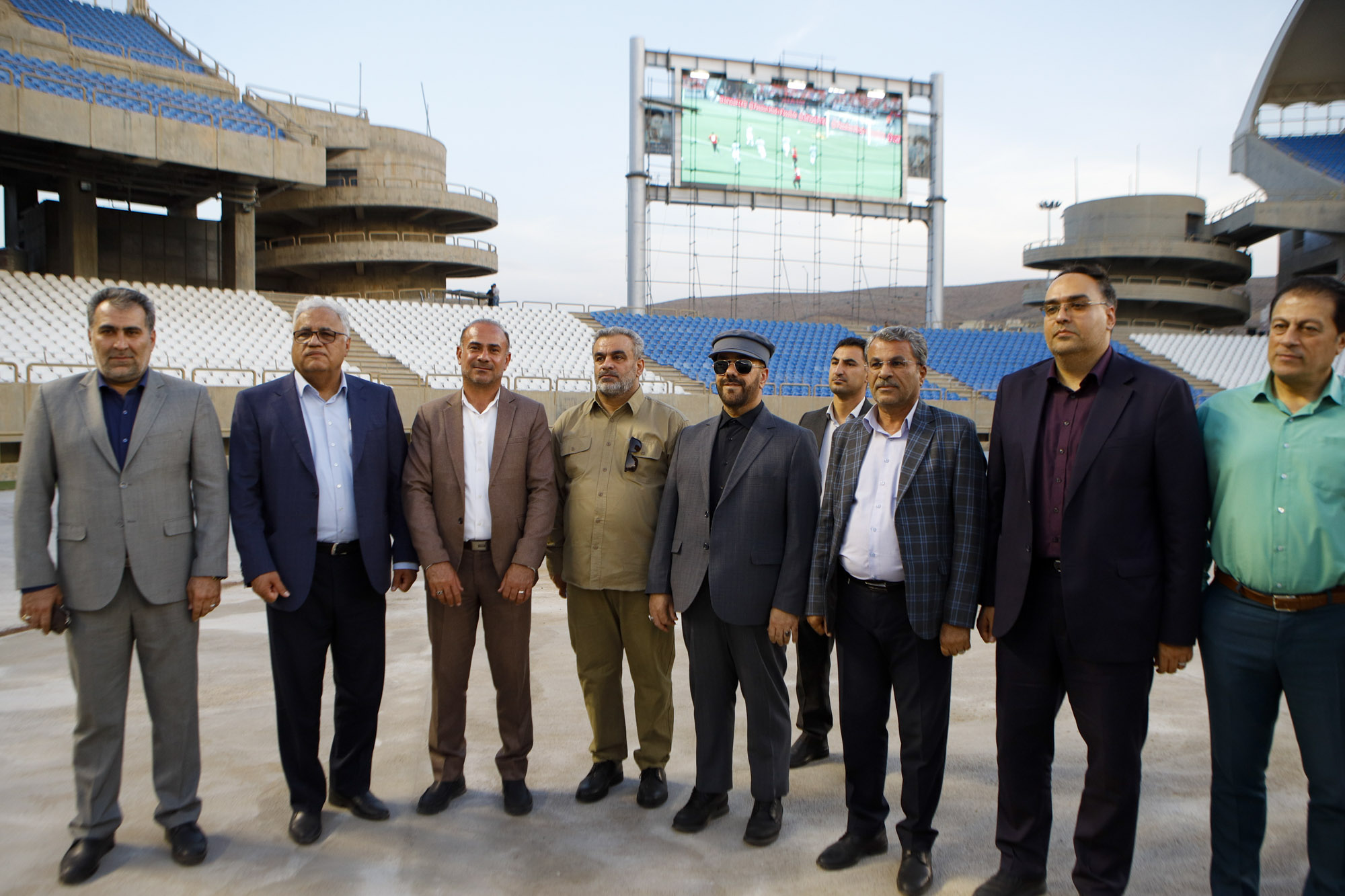 استاندار فارس پروژه نیمه تمام ورزشگاه پارس را به ایستگاه پایانی رساند