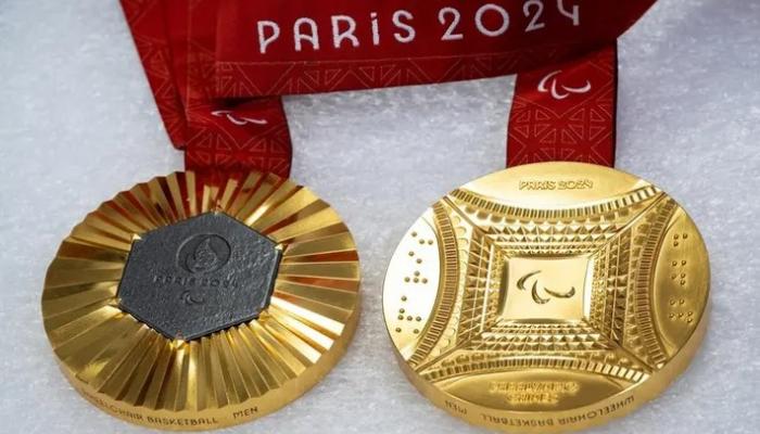 دو نماینده فارس در رقابت‌های بین‌المللی تکواندو عمان موفق به کسب مدال طلا شدند