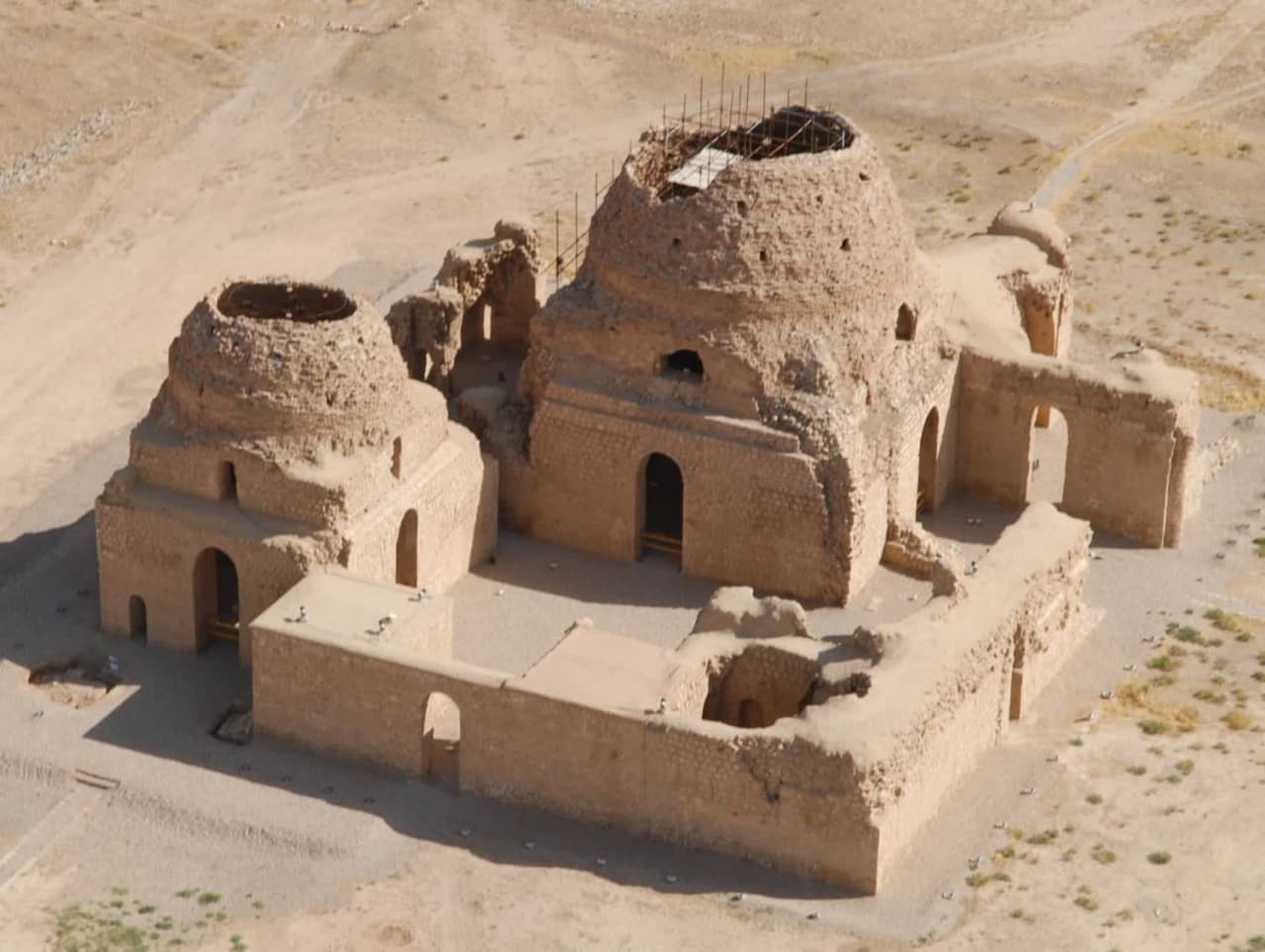 عملیات ساماندهی و مرمت کاخ جهانی سروستان آغاز شد