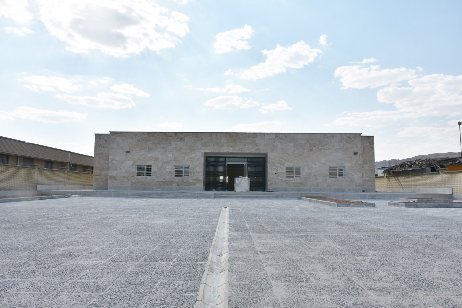 کتابخانه علامه خفری شهر باب انار به مرحله تجهیز رسید