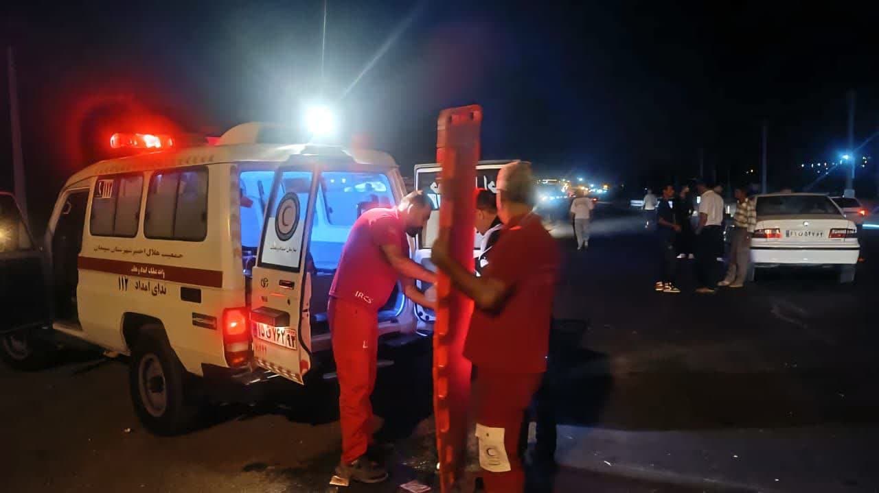 مصدومیت ۸ نفر براثر تصادف در جاده نی ریز_بختگان