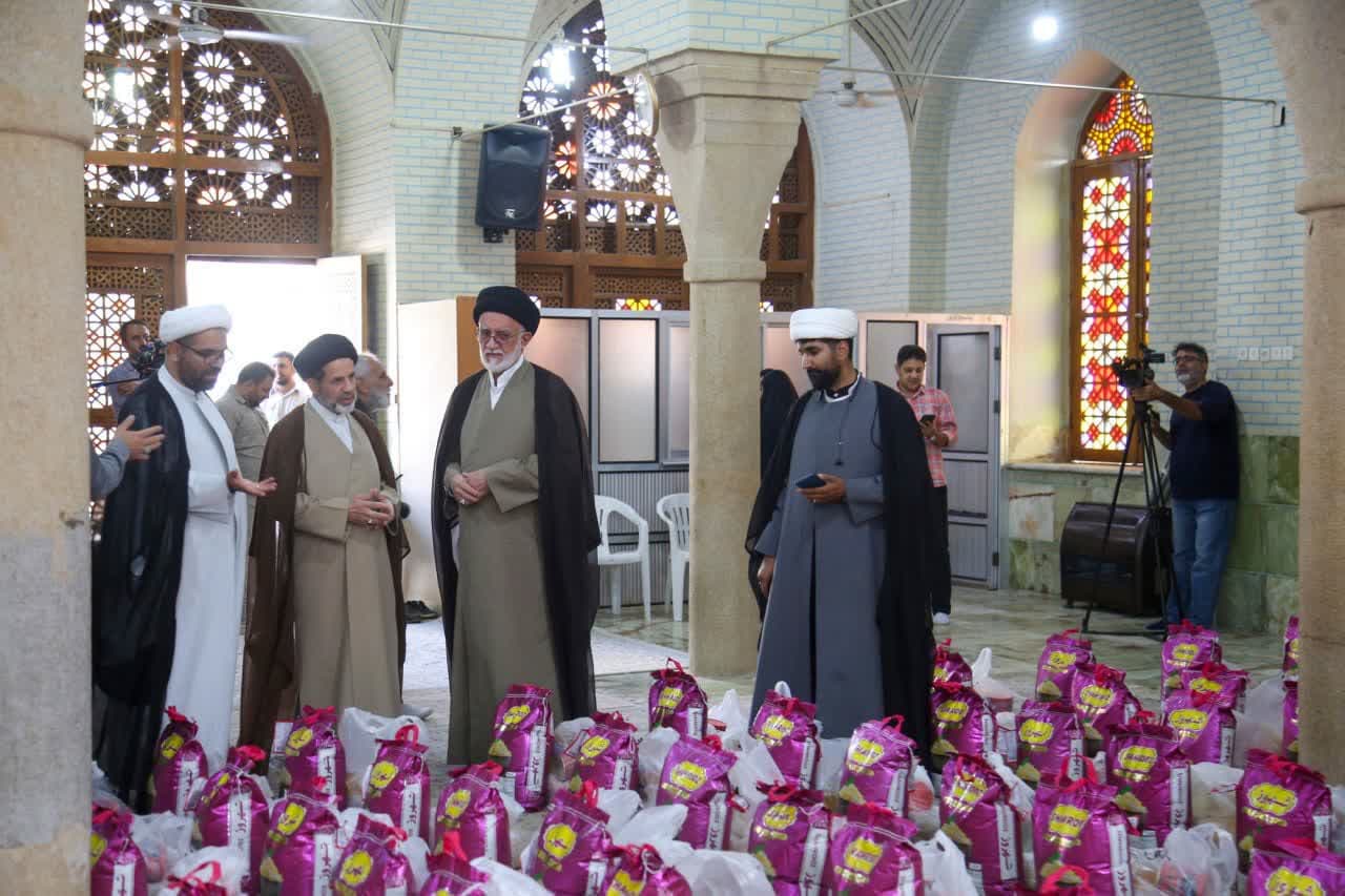 توزیع ۵ هزار بسته معیشتی در قالب طرح «قرار دوازدهم» در حرم مطهر حضرت سیدعلاءالدین حسین(ع)