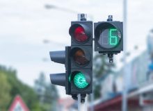 کاهش اثر ناترازی‌ها بر ترافیک شیراز با هوشمندسازی و تأمین برق پایدار تقاطعات