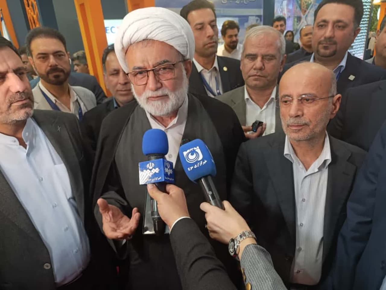 تلاش مجلس برای رفع موانع صنعت و توسعه همکاری دولت، مجلس و بخش خصوصی