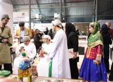 حضور پررنگ کشورهای عراق و عمان در غرفه صنایع‌دستی استان فارس در اکسپو ۲۰۲۵