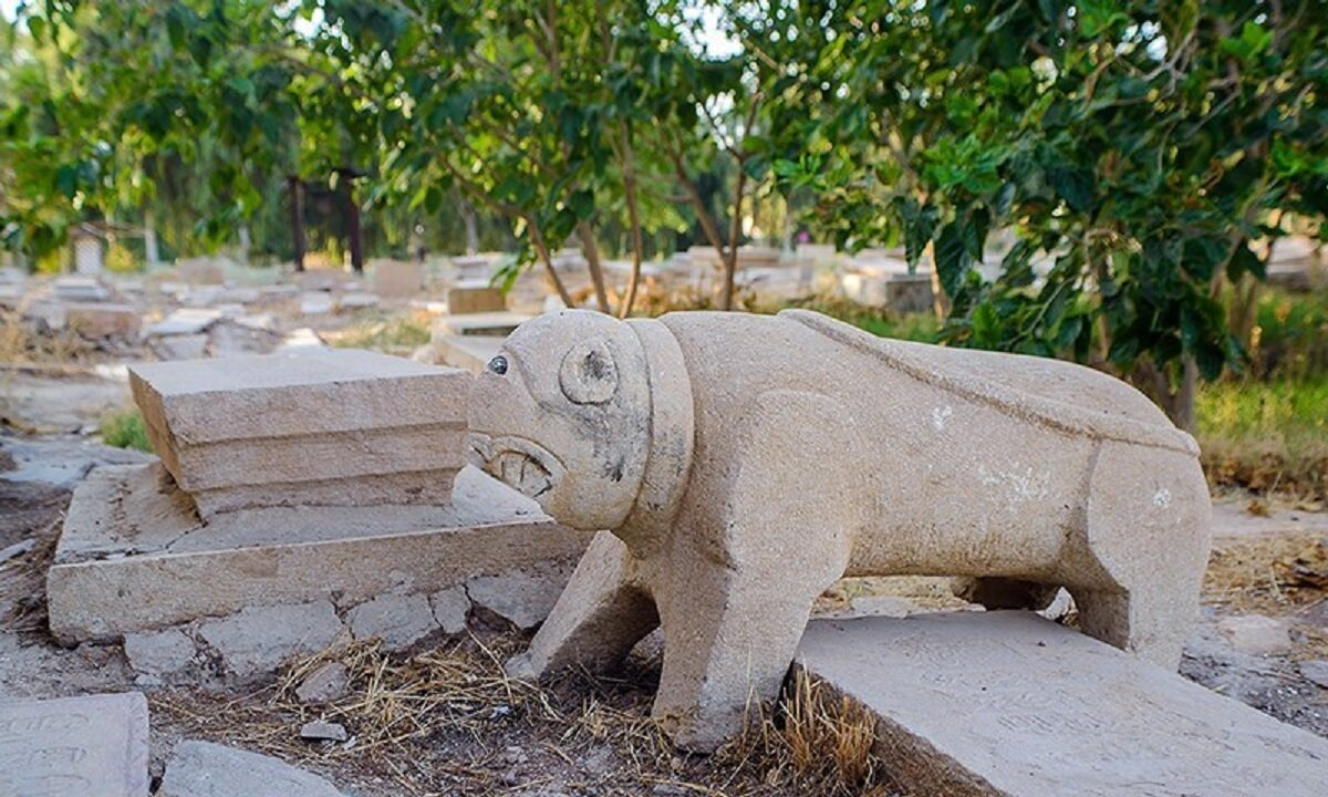دبیرخانه دائمی گورستان دارالسلام شیراز تشکیل می شود