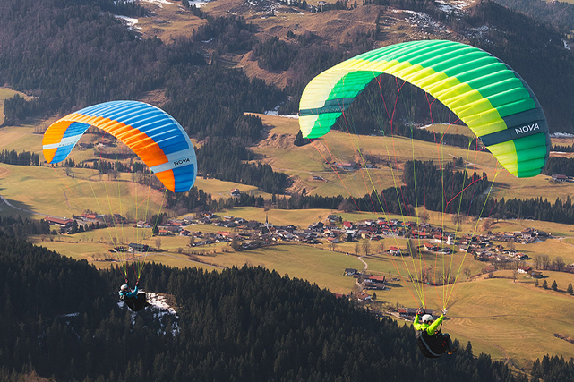 ۱۰۰ خلبان پاراگلایدر مهمان آثار باستانی کازرون می شوند