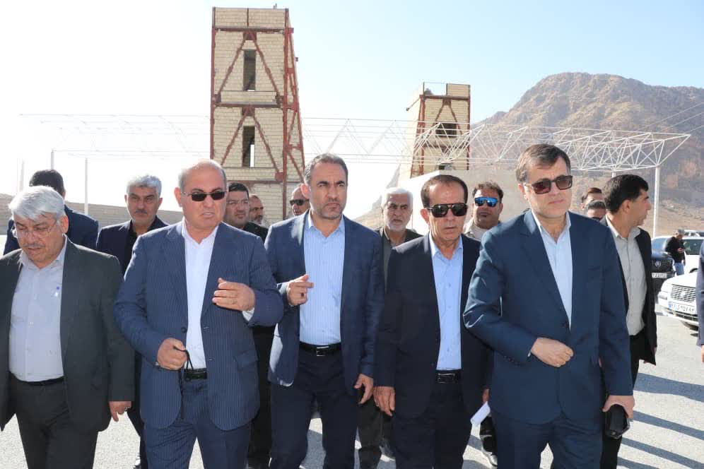 فعال سازی گمرک منطقه ویژه اقتصادی کازرون در دستور کار شرکت شهرک‌های صنعتی و اداره کل گمرکات فارس