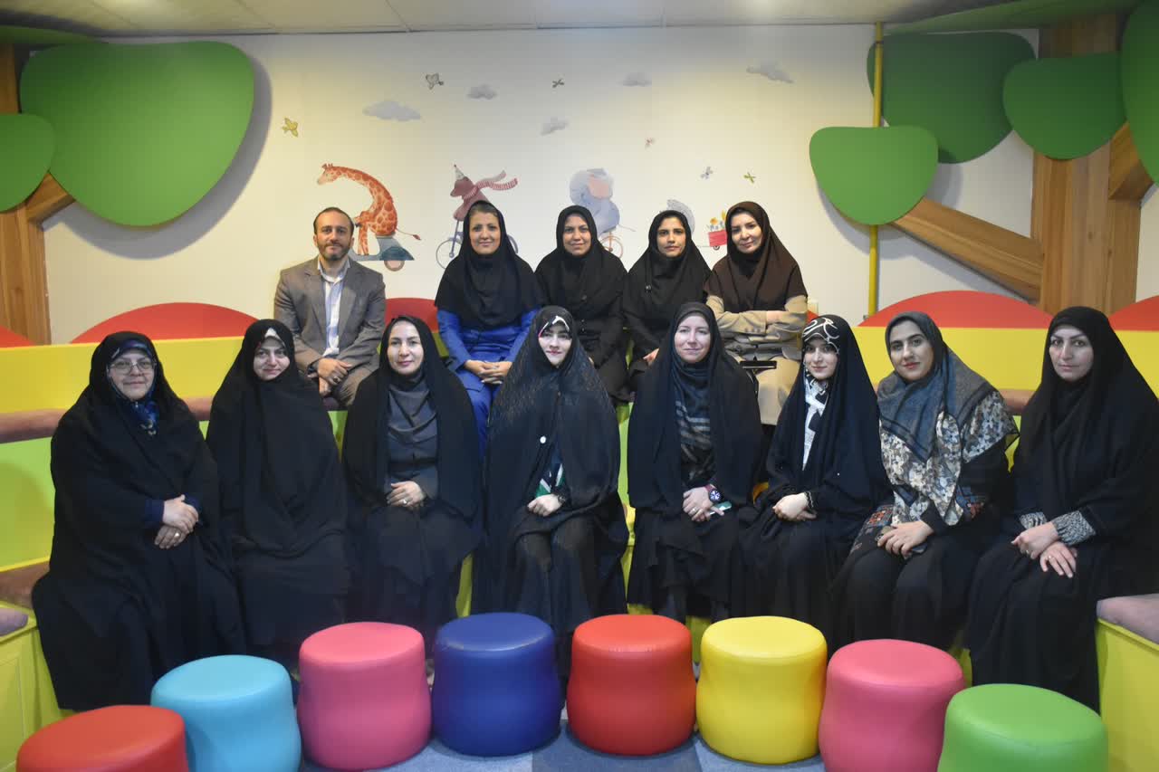 کتابخانههای عمومی میتوانند پایگاه تعامل و همافزایی بیننسلی باشند