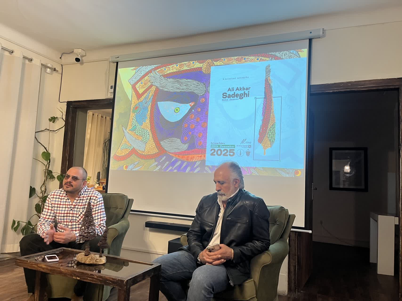 «دیوهای مقدس» استاد صادقی در شیراز رونمایی شد