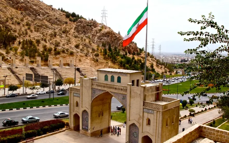 شیراز پیشتاز هوای سالم در میان کلانشهرها؛ صنایع شیراز سهم ناچیزی در آلودگی دارند