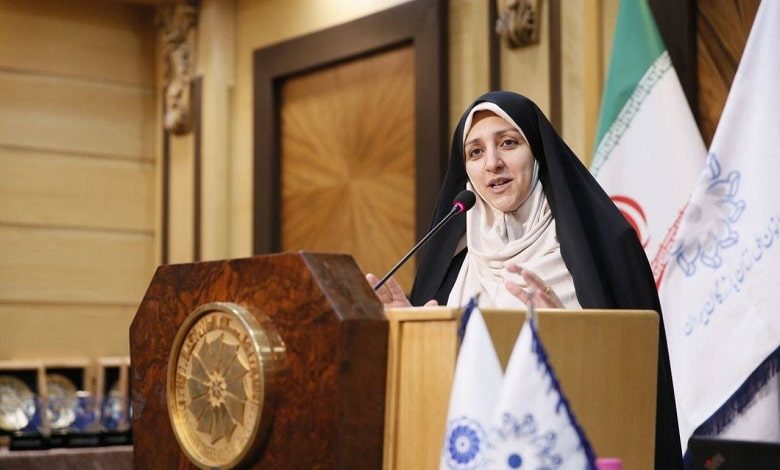 لزوم توجه به ظرفیت‌های علمی زنان و معرفی الگوهای موفق برای نسل‌های جدید