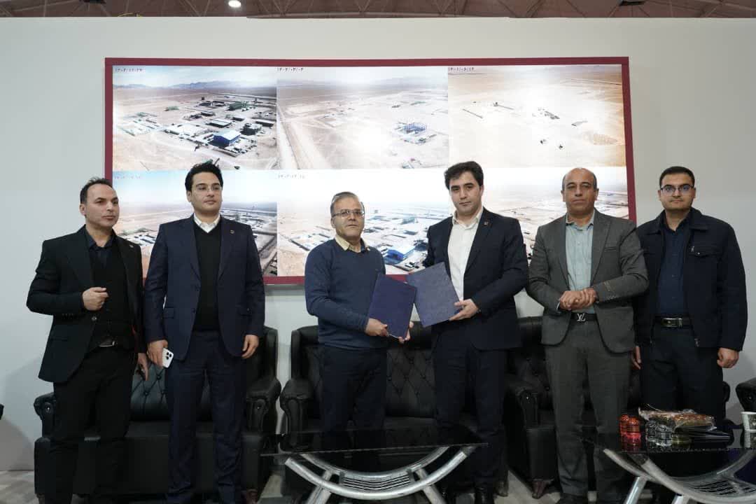 تقویت پیوند صنعت و دانشگاه با انعقاد تفاهمنامه همکاری فولاد اقلید پارس و مرکز آموزش عالی اقلید