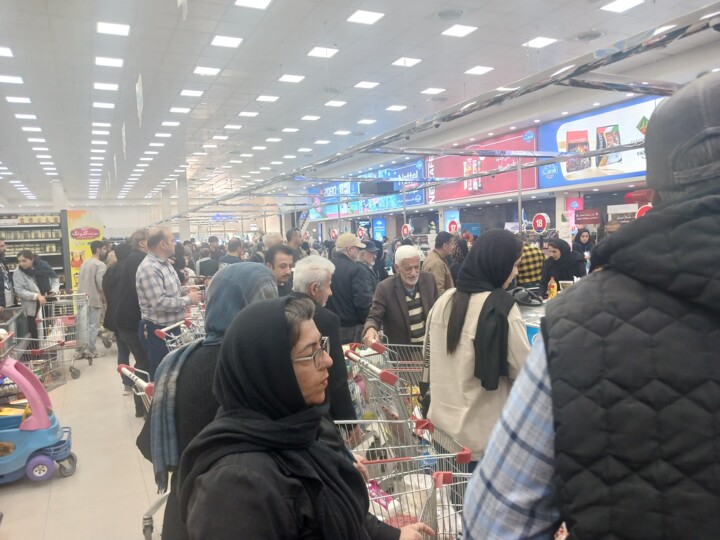 کالابرگ زیر سایه صف و نارضایتی؛ یارانه‌ای که به‌سختی به سفره مردم می‌رسد