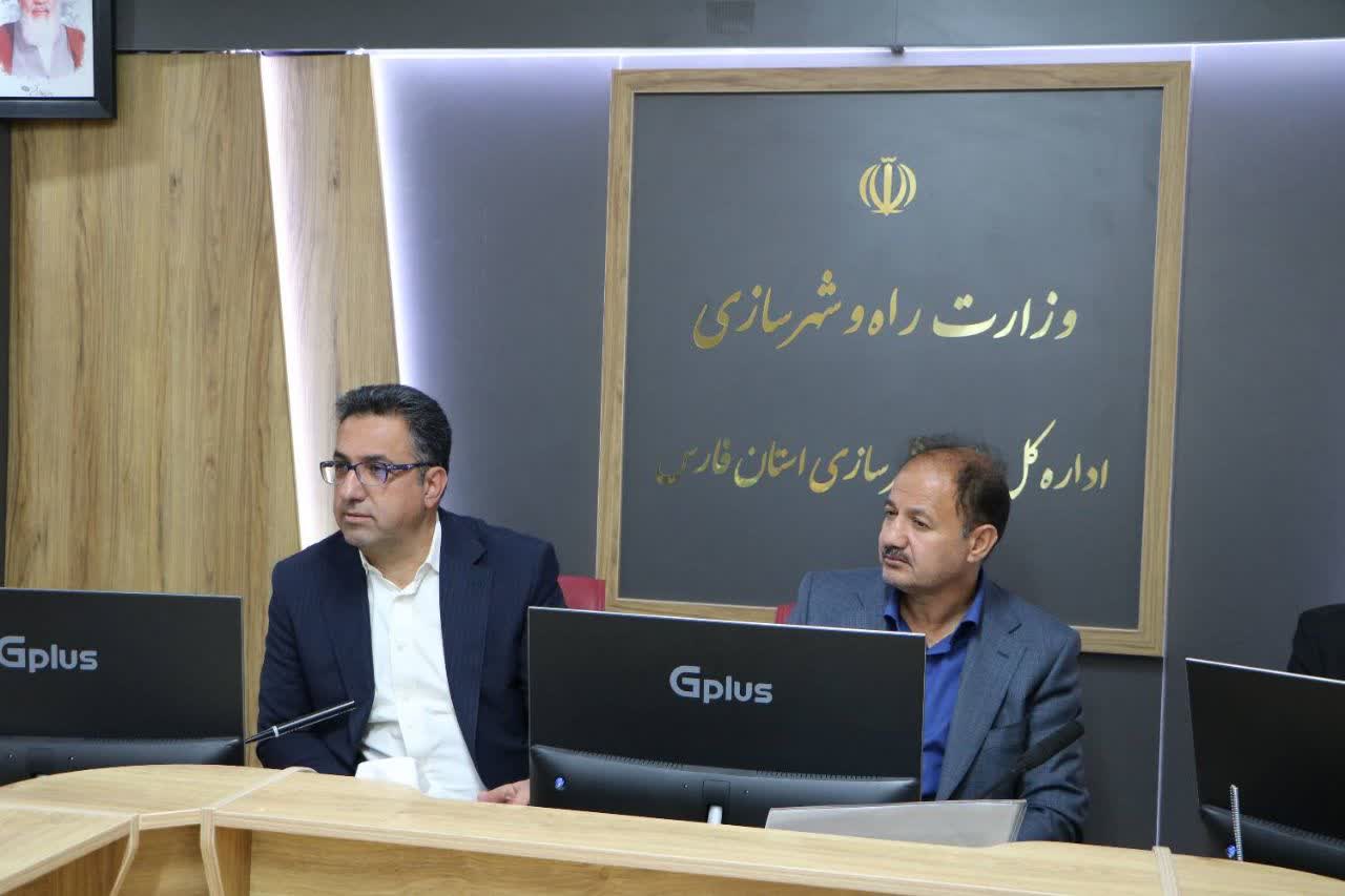 پیمانکاران نهضت ملی مسکن فسا تا پایان شهریور ملزم به تکمیل اسکلت پروژه‌ها هستند