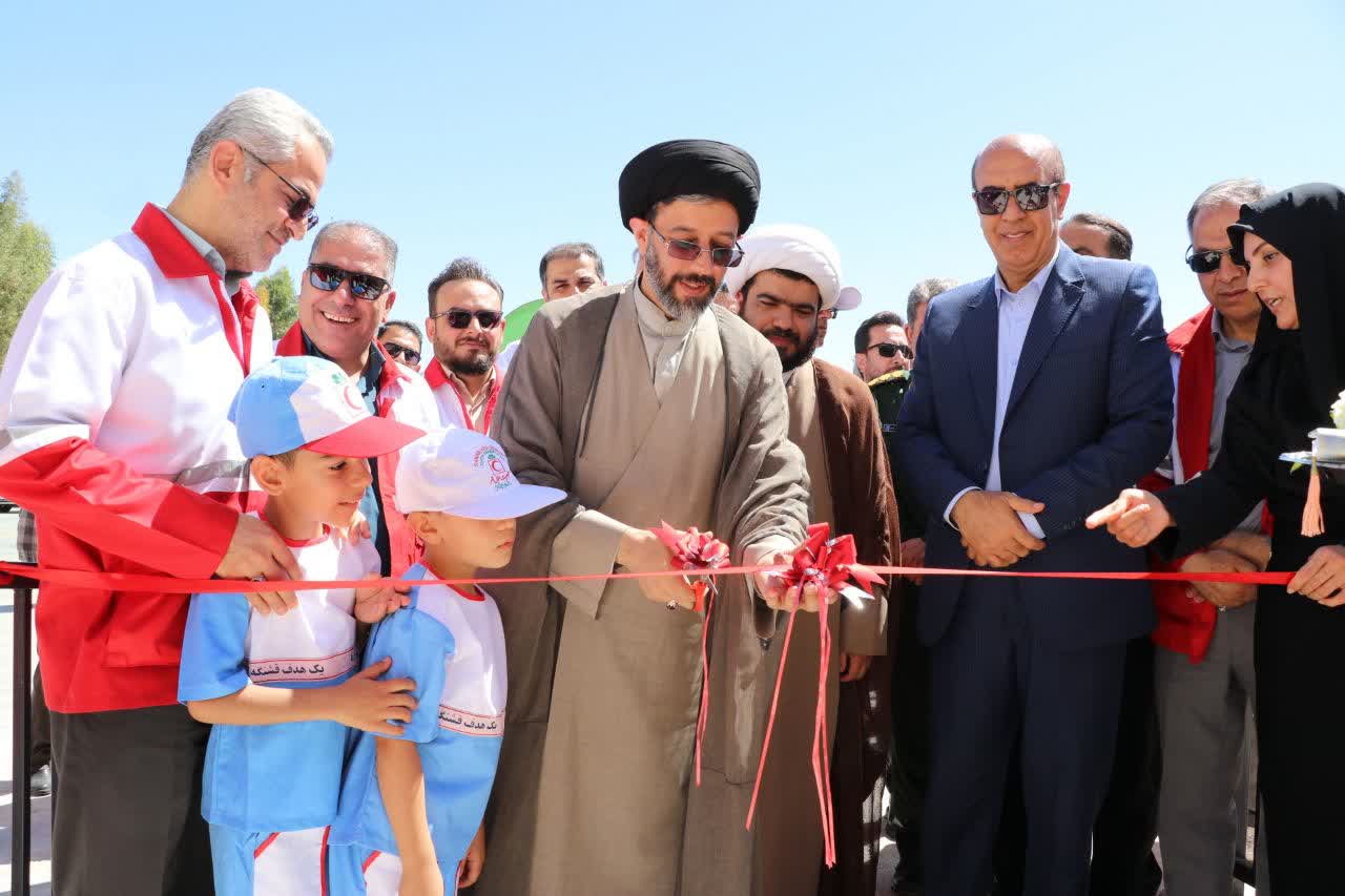 پایگاه امداد ‌و ‌نجات بین‌شهری جاده‌ای سروستان همزمان با هفته هلال‌احمر افتتاح شد