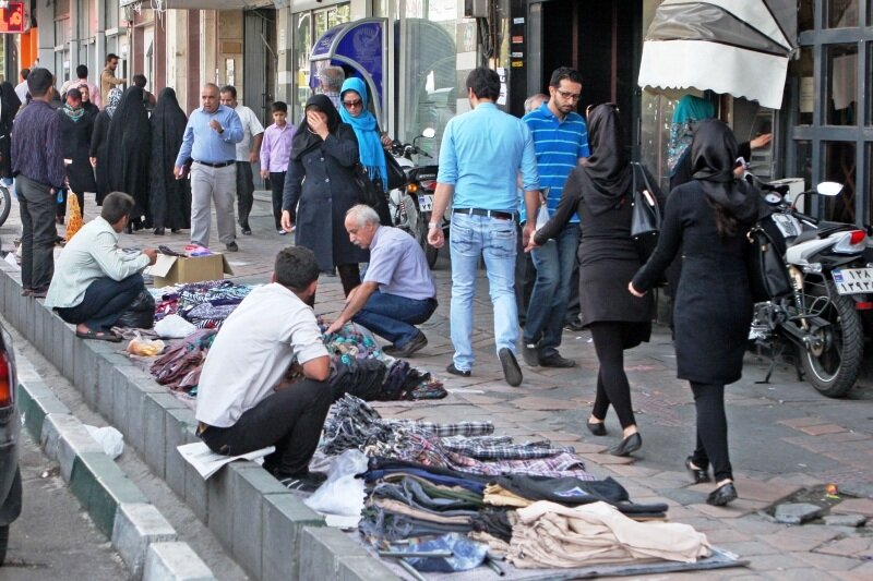 اجرای دستورالعمل ساماندهی دستفروشان سطح شهر شیراز در دستور کار قرار گرفت