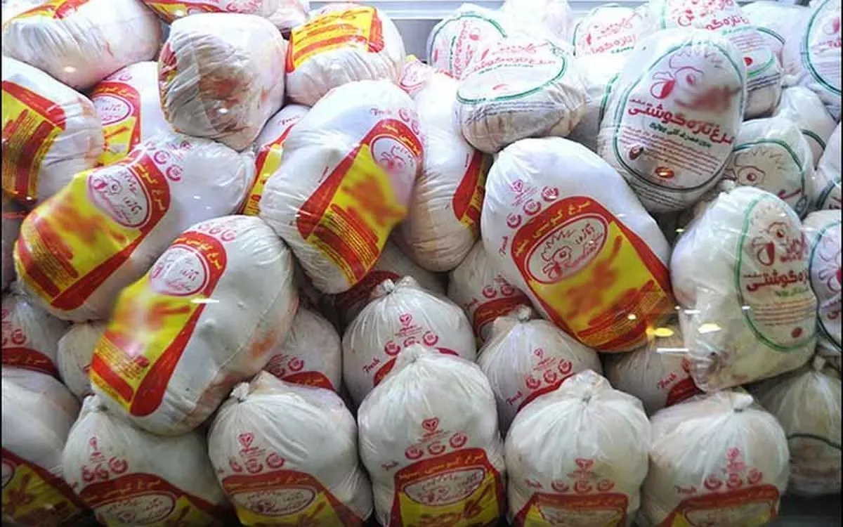 کشف حدود ۲۲۰۰ تن مرغ احتکار شده در شیراز