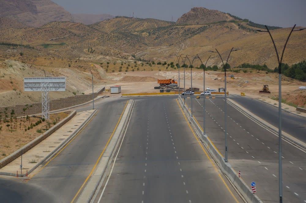 فازهای ۲ و ۳ ابرپروژه بزرگراه شهید رئیسی در حال احداث است