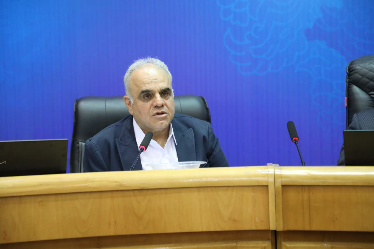 تأکید رئیس اتاق بازرگانی فارس بر بازنگری در قراردادهای عمرانی و حمایت از گردشگری
